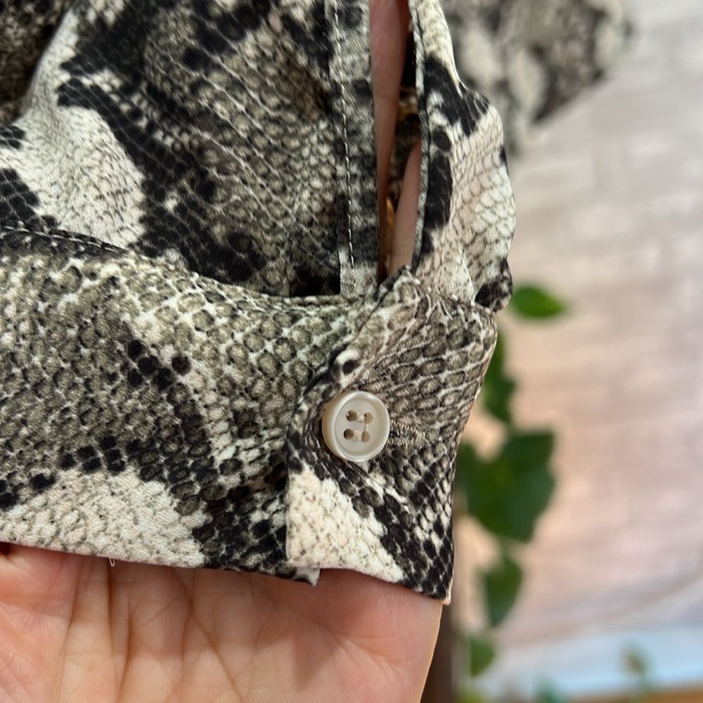 H & M python print button up blouse size 12 - Picture 9 of 13